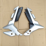 Cover Pivot Bodi Sayap Samping Tengah Honda Cs1 Cs One CS 1 Original
