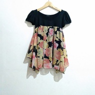 HITAM Cornflake | Short sleeve Blouse | Black Blouse | Floral Blouse | Preloved Blouse | Blouse Thri