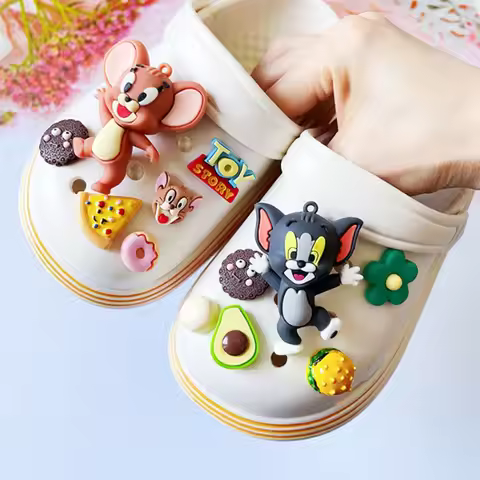 MINISO Shoe Charms Set Cute Cartoon Tom and Jerry Cat Mouse Shoe Accessorie Kuromi Penguin Frog For 