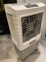 九成新。大型風扇  冷氣 移動式