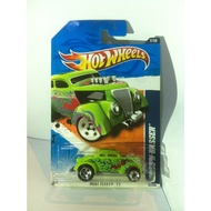 Hot Wheels. 2011 Heat Fleet Series - 7. Pass n Gasser. Light Green Toys R Us by MATTEL