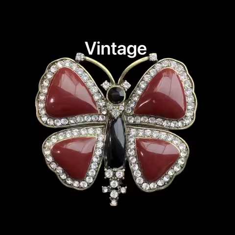 SKEDS Vintage Women Men Middle Design Butterfly Crystal Brooches Badges Retro Classic Unisex Insect 