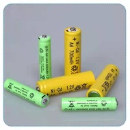 Cemke Ni-Cd / Ni-MH AA/AAA Rechargeable Battery 700mAh