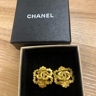 chanel vintage 金色耳環