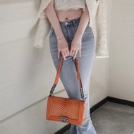 CHANEL橙色限量蛇皮 leboy小號鏈條包 20*11*6 98新配件塵袋