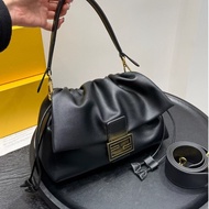 BAGUETTE BAGUETTE Bag Classic Underarm Puff Sheepskin Large Capacity Female Bag with Gift Box FD3333