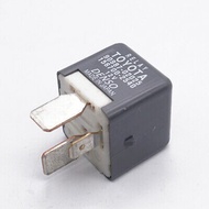 90987-02025 / 156700-2540 Denso Lamp Relay Power Relay Toyota, Perodua 4pin