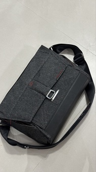 Peak Design Messenger Bag