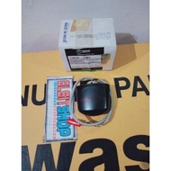 OU464 LAMPU ASSY PLAT NOMOR BLAKANG PULSAR NS 200