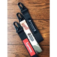 Supreme Bape Bathing Ape Gantungan Kunci Mobil Keychain Hype Lanyard