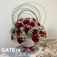 💐預訂鮮花籃 ❤️紅玫瑰小花籃·檯花  🌹鮮花花材：36枝紅玫瑰+配花，早鳥價：$888 📐花籃總高度約40cm x 闊35cm  🛍花束專用袋+$15 🎈氣球+$88 💡LED燈+$15 💌心意卡+