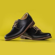 StepPro รองเท้าหนังแท้ ลำลอง คัชชู ผู้ชาย หุ้มส้น แบบผูกเชือก หนังออยล์ สีดำ Derby Shoes Code 911
