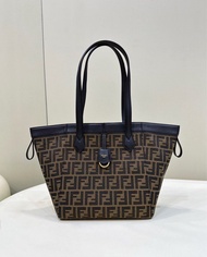FENDI Origami 摺紙水桶包 手袋 中號 棕色