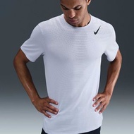 Nike AeroSwift
Men's Dri-FIT ADV Short-Sleeve Running Top Nike Dri-FIT Adv AeroSwift 跑步衫 灰色 Size M