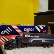 CORGI SCAMMEL CONTAINER BF GOODRICH TRUCK LOT2F2710#3684