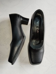 รองเท้าคัชชูหัวตัด สีดำ-สีขาว  386  พร้อมส่ง สูง 2 นิ้ว Size 35-46 ราคาถูกจากโรงงานผลิตเอง