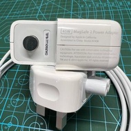 原裝 Macbook Air 45W MagSafe2 Power Adapter  Charger 電源 轉換器