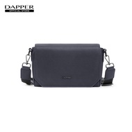 DAPPER กระเป๋าสะพาย Essential Flap Crossbody Bag สีเทาเข้ม