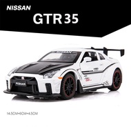 1:32 Nissan GTR R35 R34รถบังคับวิทยุของเล่นเด็กรถของเล่นที่หล่อจากเหล็กเสียงและแสงเด็กรถของขวัญ