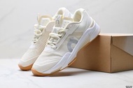 On cloud the Roger pro fire clay