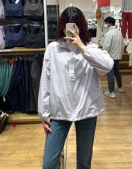 UNIQLO 2024สำหรับครอบครัวของแท้มีฮู้ดชุดเสื้อคลุมกันแดดการป้องกัน Uv ในช่วงฤดูร้อนกันแดดกลางแจ้ง Y45