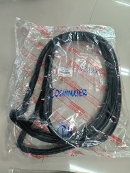 ยางขอบประตู หน้า รถตู้ Toyota Commuter Hiace year 2005-2018 ของใหม่