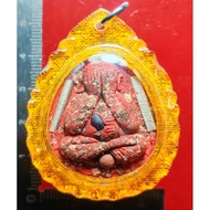 比打 靠山版本Phra Pidta Chao SuaPhaya To Saen Rung Rueang红色草药粉与黄蜂巢粉混合。lokom，lukya，4银符管版本Lp sean 龙婆贤Wat Ban
