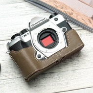 適用機型Olympus OM-5 Mark II 手掌紋皮革相機底座皮套