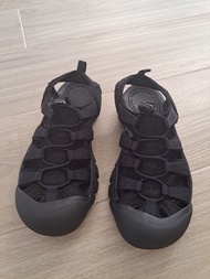 keen 涼鞋