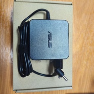 Original Asus ADP-65DW A, ADP-65DW C, ADP-65DW Z 19V 3.42A 65W Dc Charger Adapter. 4.0*1.35mm (Small