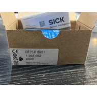 SICK DT35-B15251 Distance Sensor Block 0.05 mm → 12 m Detection Range IO-LINK