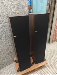 KEF Q900