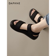 Sandal Daphne Pakaian Luar Musim Panas Baru 2025 Wanita Hitam Kasual Kasut Pantai Skirt Padanan Deri