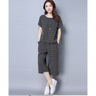 Plus Size Women's Grid Linen Set, Short Sleeve Blouse + 7 Quarter Wide Pants