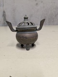 銅製三足雙耳帶蓋香爐