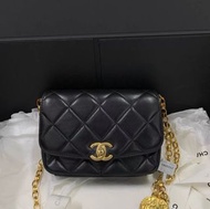 Chanel香奈兒20k 金幣雕花黑金方胖子 復古鏈條包 30開帶卡