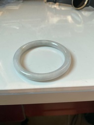 清貨翡翠圓條玉鐲（圈口52mm)