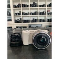 Sony A5100+kit pz 16-50 mm F3.5-5.6 + 35 F1.6 Manual Lens.