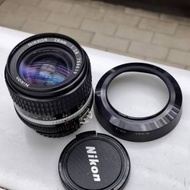 NIKON 28MM F2.8 0.2M AiS MOUNT
