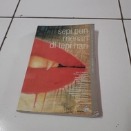 Buku novel Sepi pun menari di tepi hari