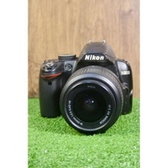 NIKON D3000 CAMERA COMPLETE WITH BODY & LENS