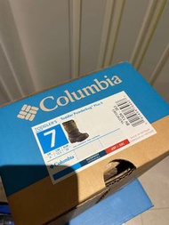 Columbia 兒童雪鞋