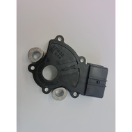 KFW35-21-444 KIA SPECTRA SEPHIA CARENS RIO INHIBITOR SWITCH GEAR BOX SELECTOR SWITCH AFTER MARKET OE
