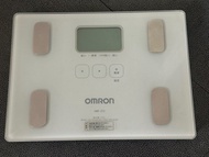 OMRON HBF-212 體重秤 體脂計