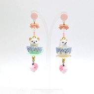 白色銀狐松鼠小狗茶杯耳環 綴施華洛水晶石心型Swarovski crystal