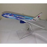 1/500 16 Cm Malaysia Air Horse Airlines Boeing 777-200er 9m-MRD Free Space Painter