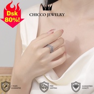 Luxury women's ring inlaid with super bright sparkling zircon, V-shaped diamond design, suitable for