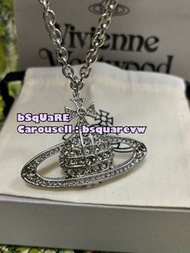 (有現貨！不用提問🙏🏻) 經典款 Vivienne Westwood MAN BAS RELIEF PENDANT 合金 水鑽大土星 LOGO 頸鍊 頸鏈 項鏈 項鍊(保証正貨及全新) 男裝款 專櫃價