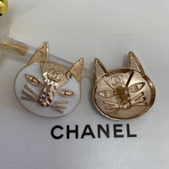 Chanel 貓咪🐱 upcycle鈕扣改耳環針式或夾式