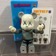 收大量Bearbrick 100% 射程$5至$20歡迎pm 非誠勿擾